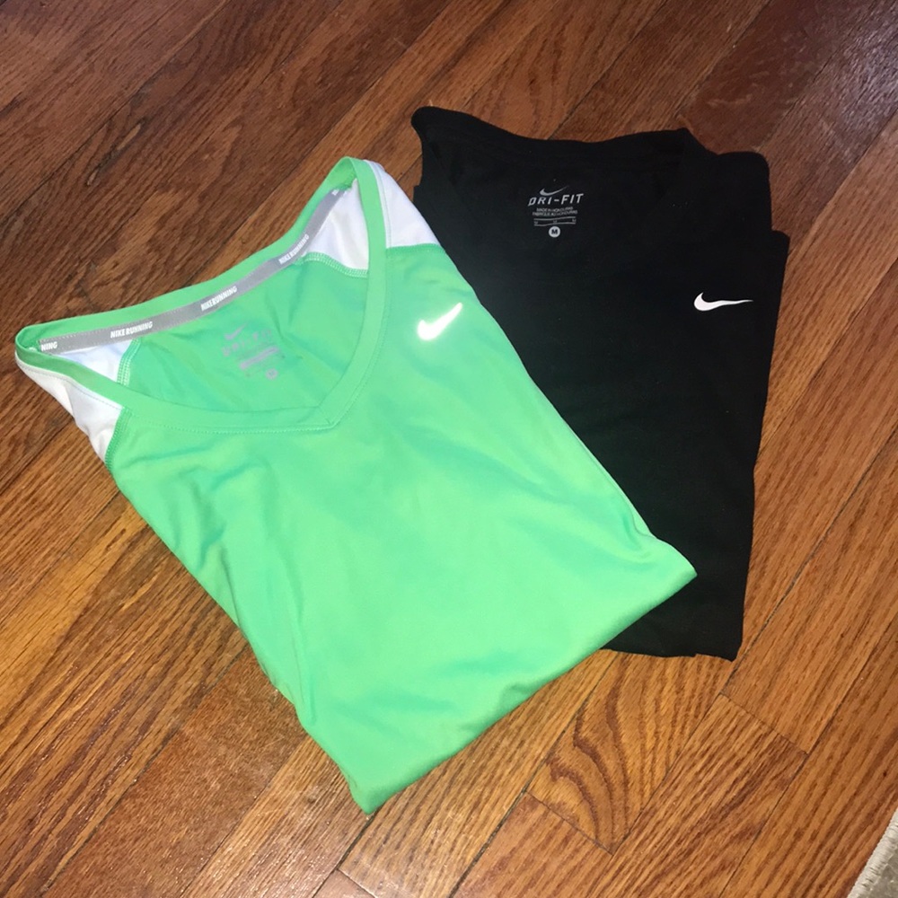 Nike Set off two cute tops